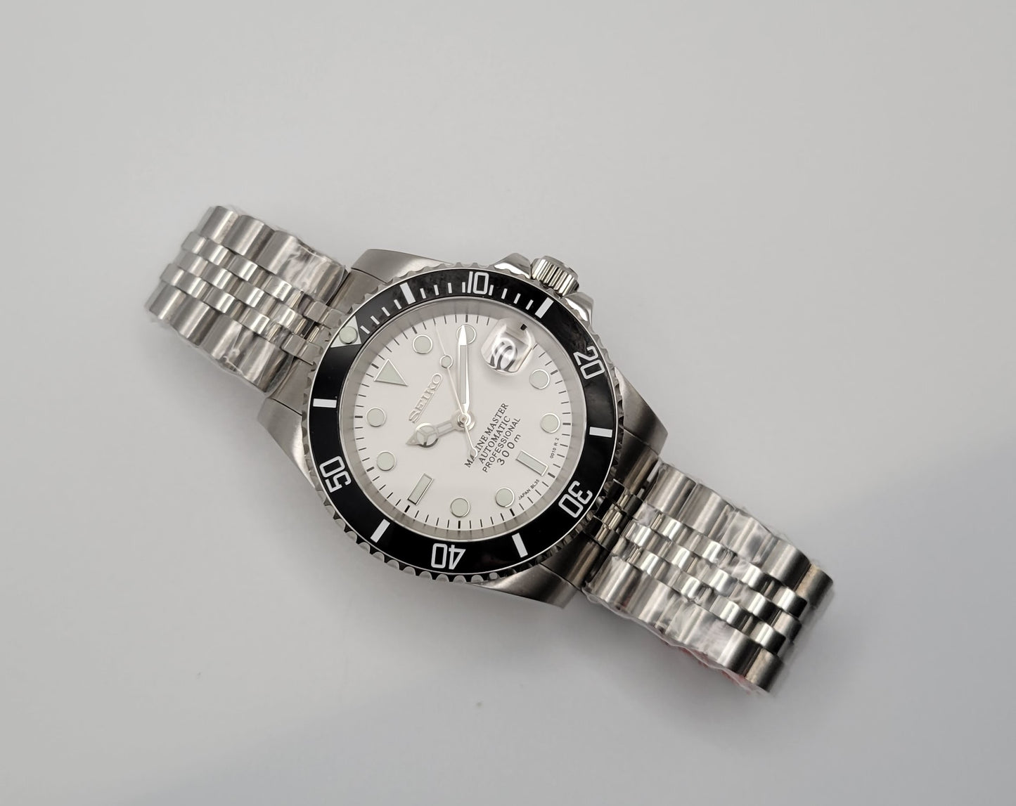 Seiko Sub Custom Mod Watch (White)