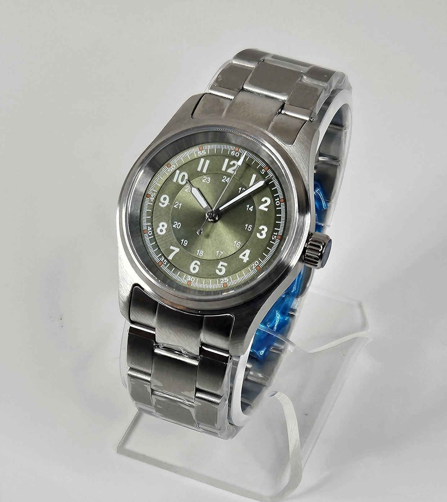 Classic tool watch Sunburst Green Dial