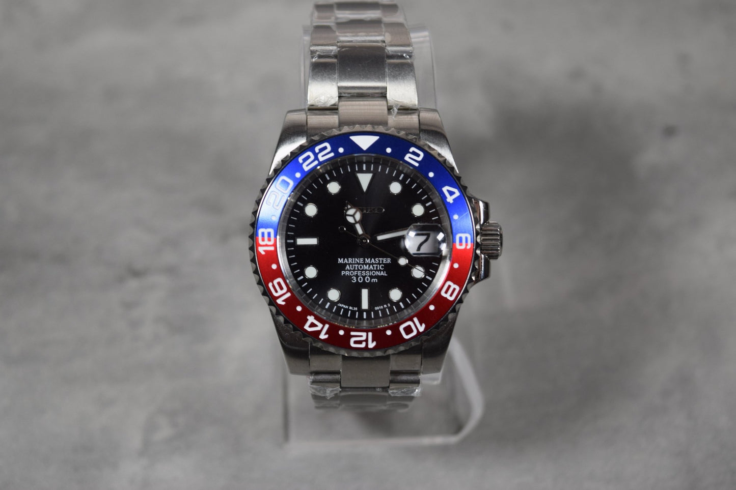 Seiko Custom Mod Watch Build - Black Dial with Blue/Red Ceramic Bezel powered by Seiko NH35 Automatic - Sunshine Custom Watch