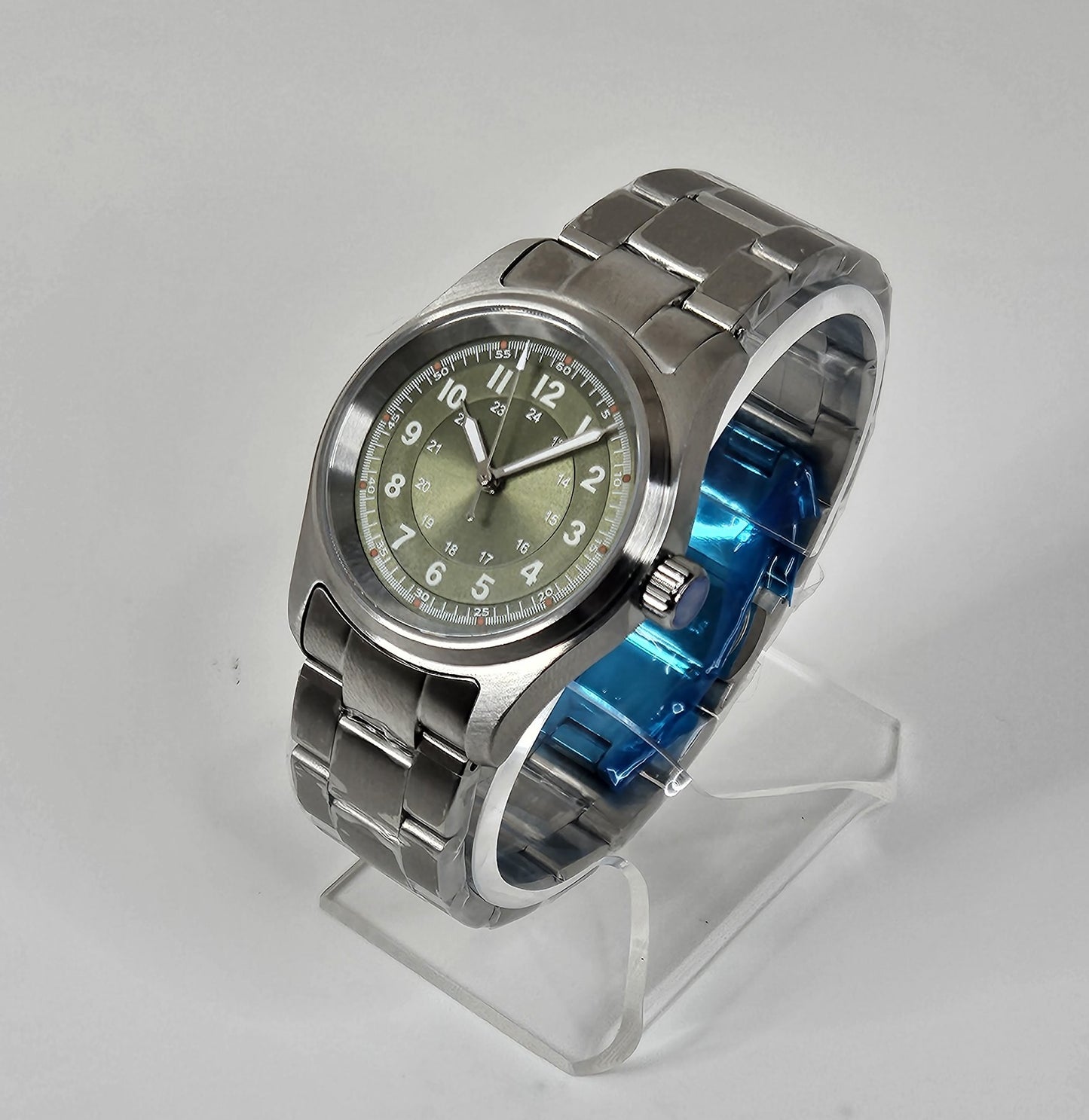 Classic tool watch Sunburst Green Dial