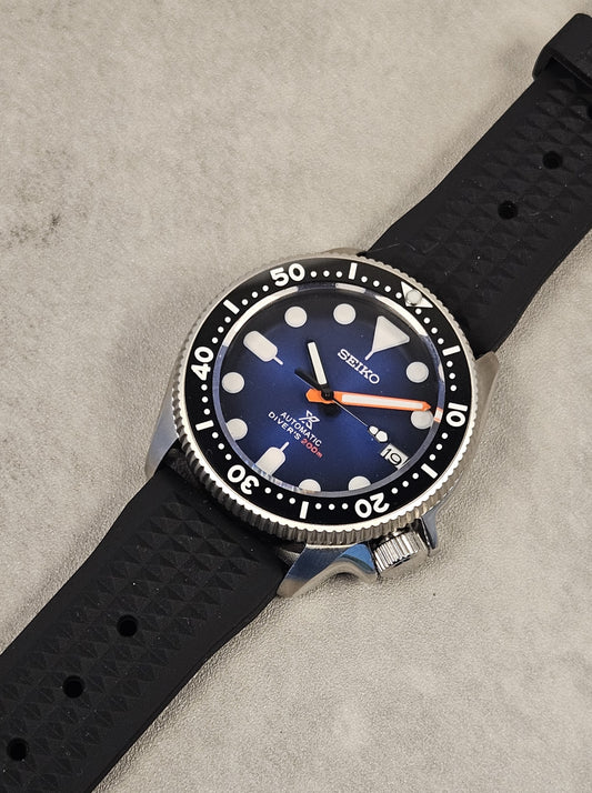 Custom Mod Watch SKX019 Style 37mm SKX019 Style Case - Rubber strap