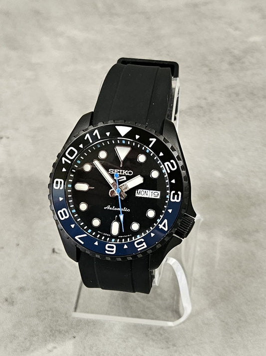 Nearly New: Custom Build SKX Mod Watch, Stealth Case