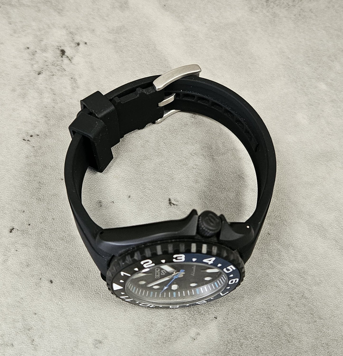 Nearly New: Custom Build SKX Mod Watch, Stealth Case