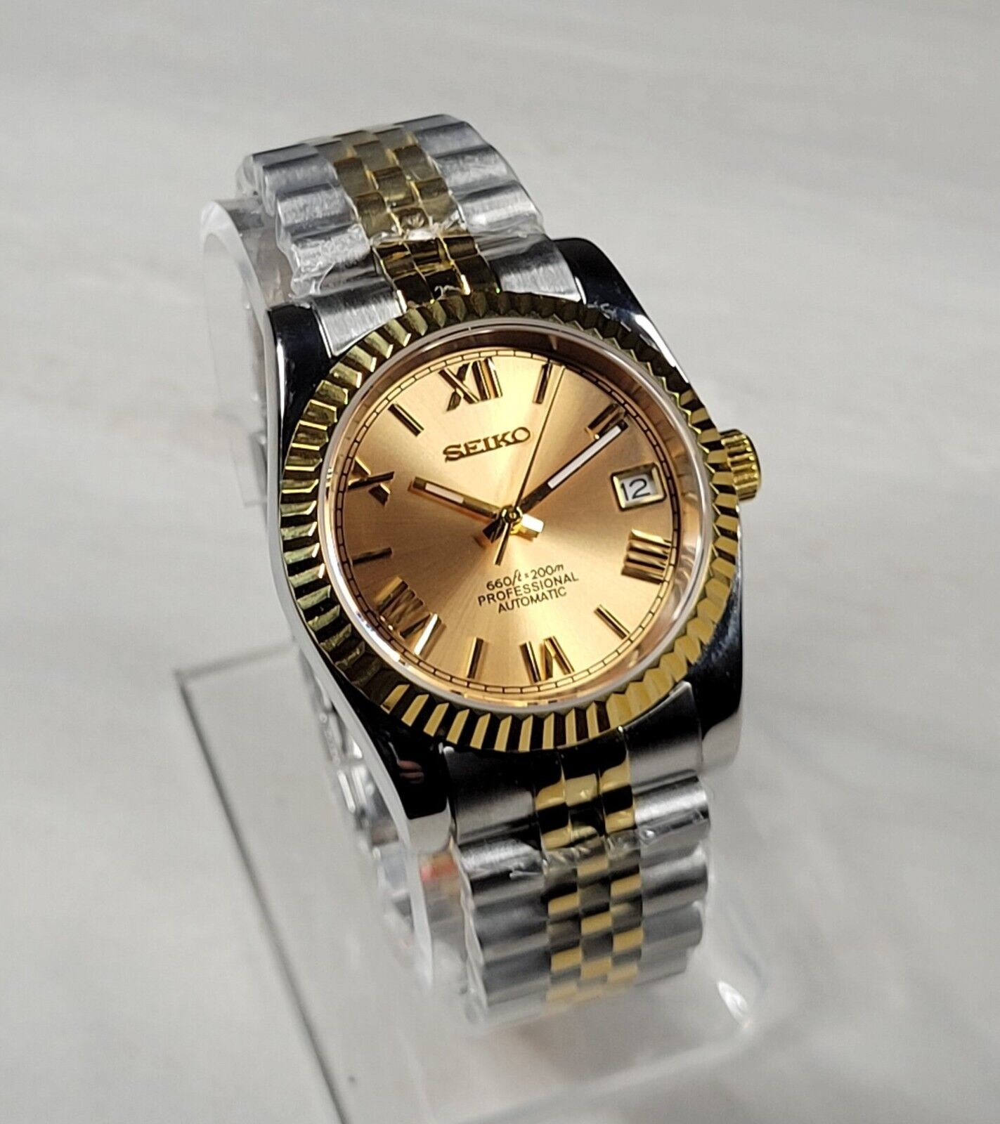 Fluted Case Seiko Custom Mod Watch, Roman Numerals, Two Tone Case, Sapphire - Automatic Movement - Sunshine Custom Watch