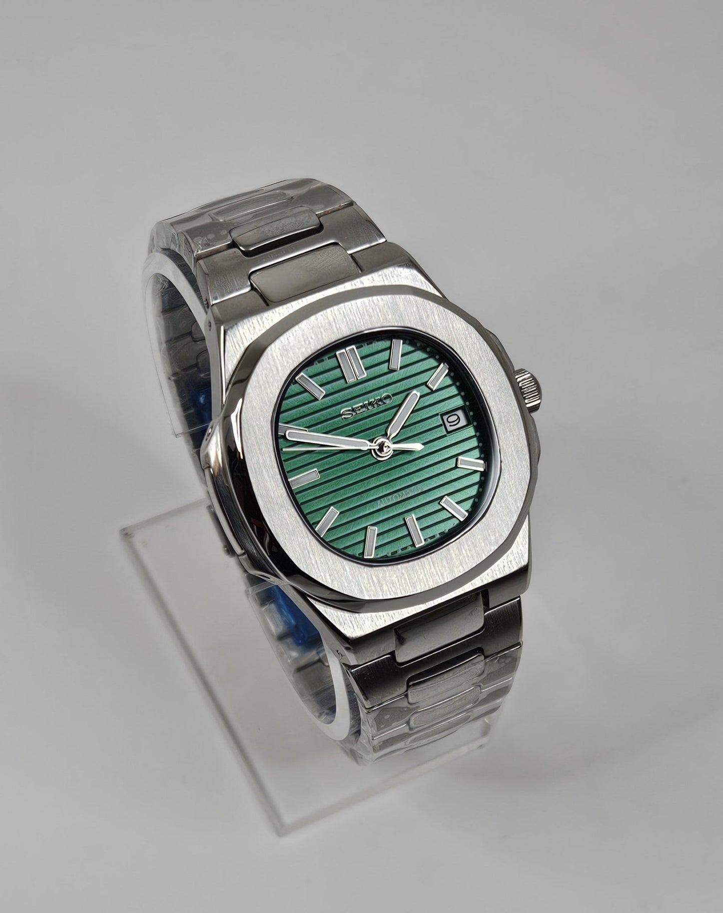 Custom Seiko Nautilus Mod, Green – Sunshine Custom Watch