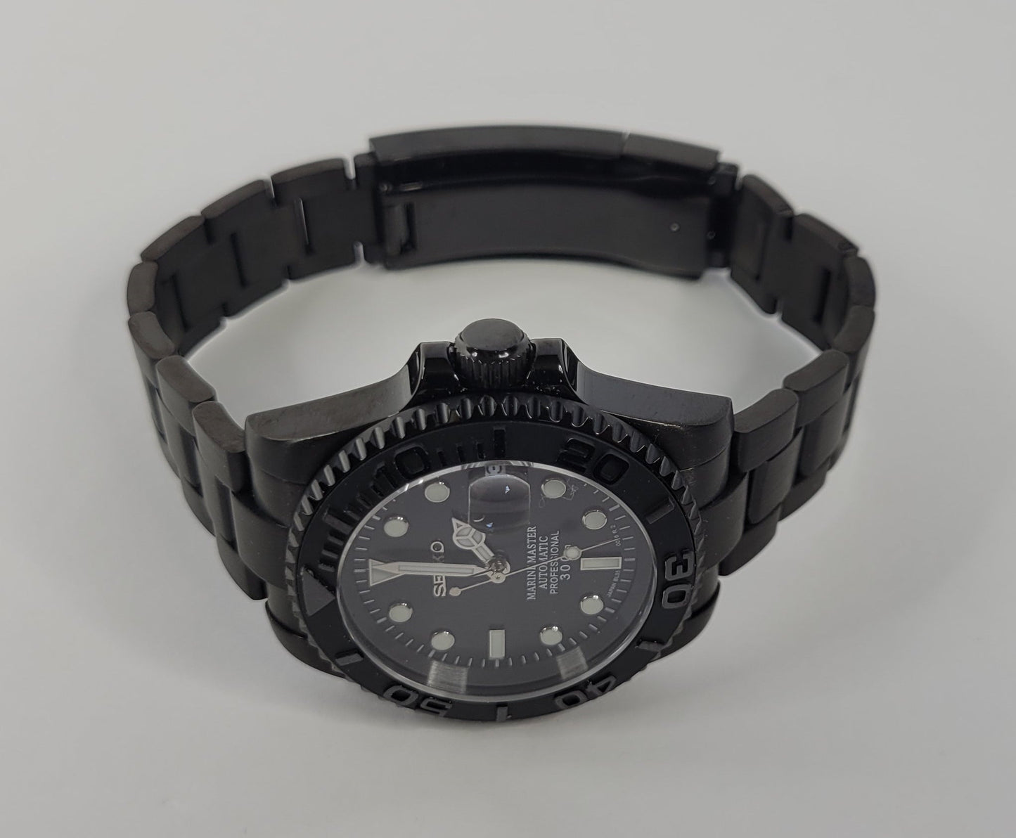 Seiko Custom Mod Watch Black Case, Black Ceramic Bezel, Sapphire - powered by NH35 Automatic Movement - Sunshine Custom Watch