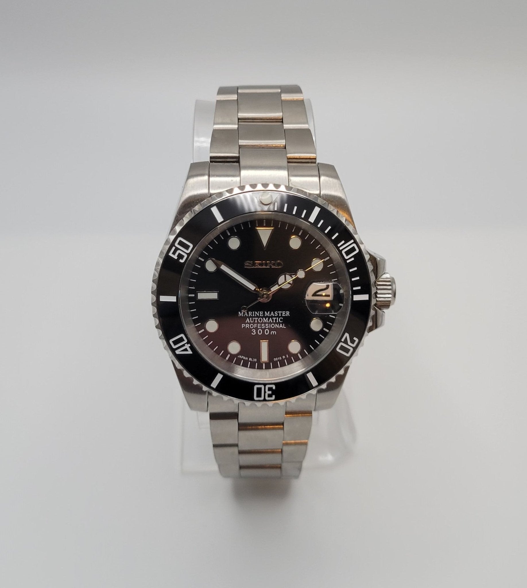 Seiko Custom Mod Watch Black Dial, Black Ceramic Bezel, Sapphire - powered by NH35 Automatic Movement - Sunshine Custom Watch