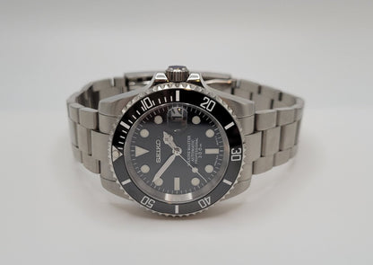 Seiko Custom Mod Watch Black Dial, Black Ceramic Bezel, Sapphire - powered by NH35 Automatic Movement - Sunshine Custom Watch