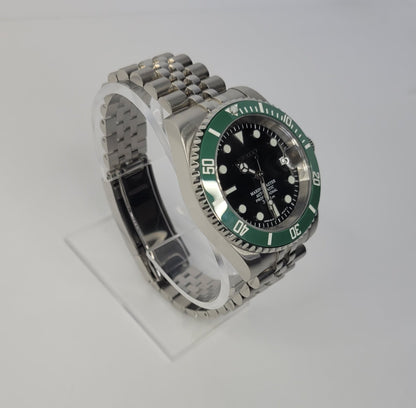 Seiko Custom Mod Watch Black Dial, Green Ceramic Bezel, Sapphire - Powered by NH35 Automatic Movement - Sunshine Custom Watch