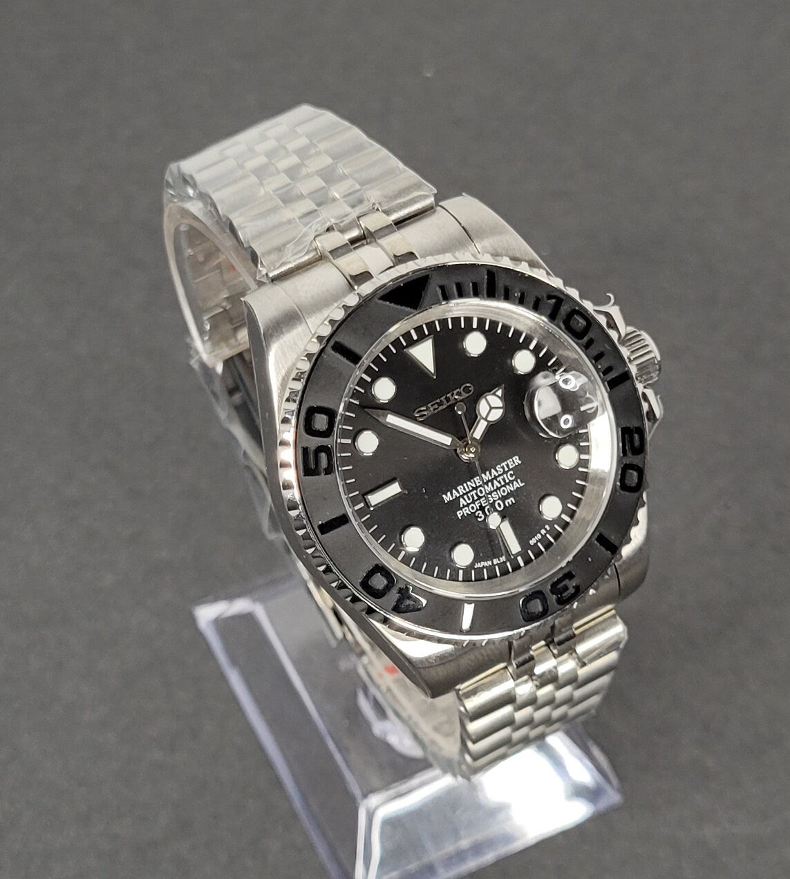 Seiko Custom Mod Watch, Black Yacht Style, Ceramic Bezel, Sapphire w/Cyclops- NH35A - 40mm Case - Sunshine Custom Watch