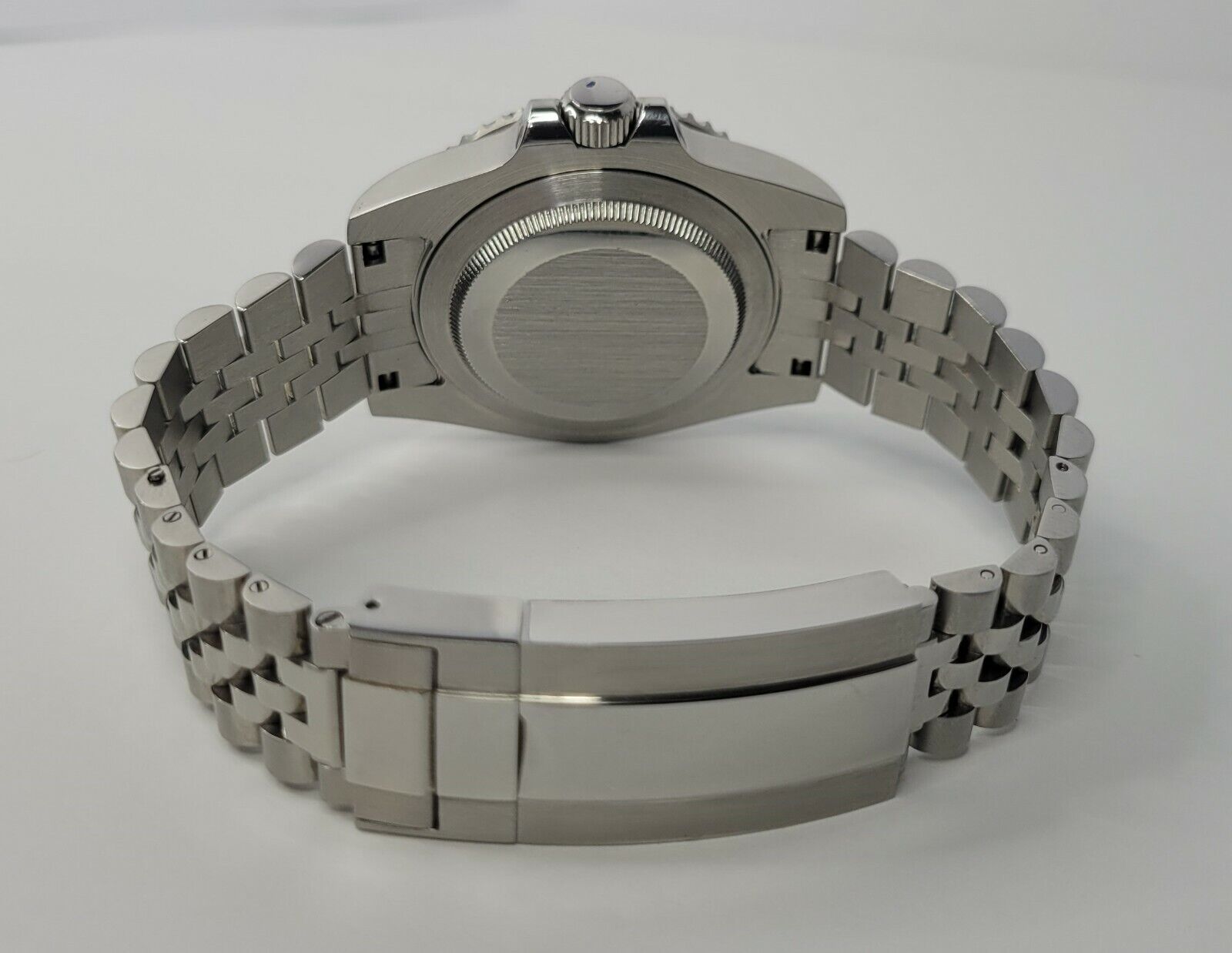 Seiko Custom Mod Watch - Black Dial with Silver Ceramic Bezel powered by NH35 Automatic Movement - Sunshine Custom Watch