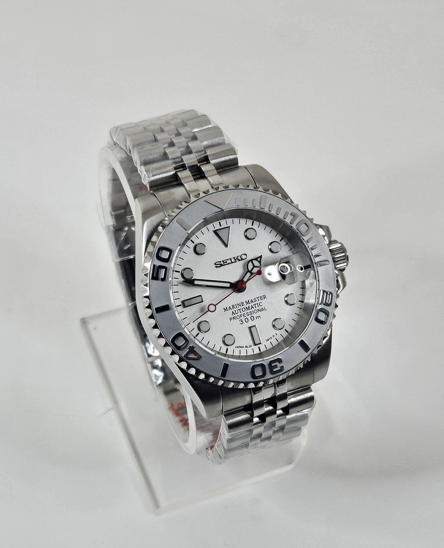 Seiko Custom Mod Watch Build- White Dial with Silver Ceramic Bezel powered by NH35 Automatic Movement - Sunshine Custom Watch