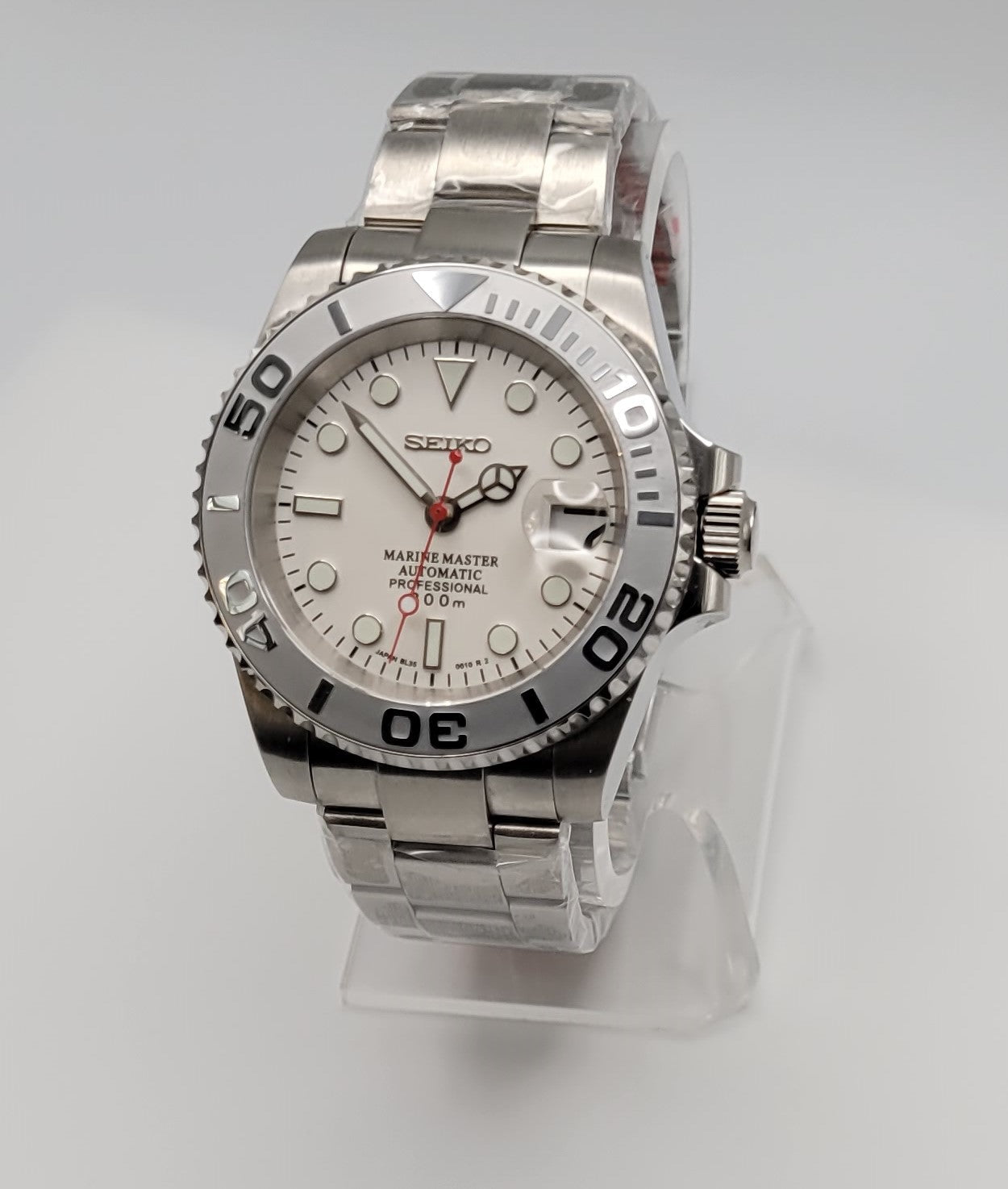 Seiko Custom Mod Watch Build- White Dial with Silver Ceramic Bezel powered by NH35 Automatic Movement - Sunshine Custom Watch