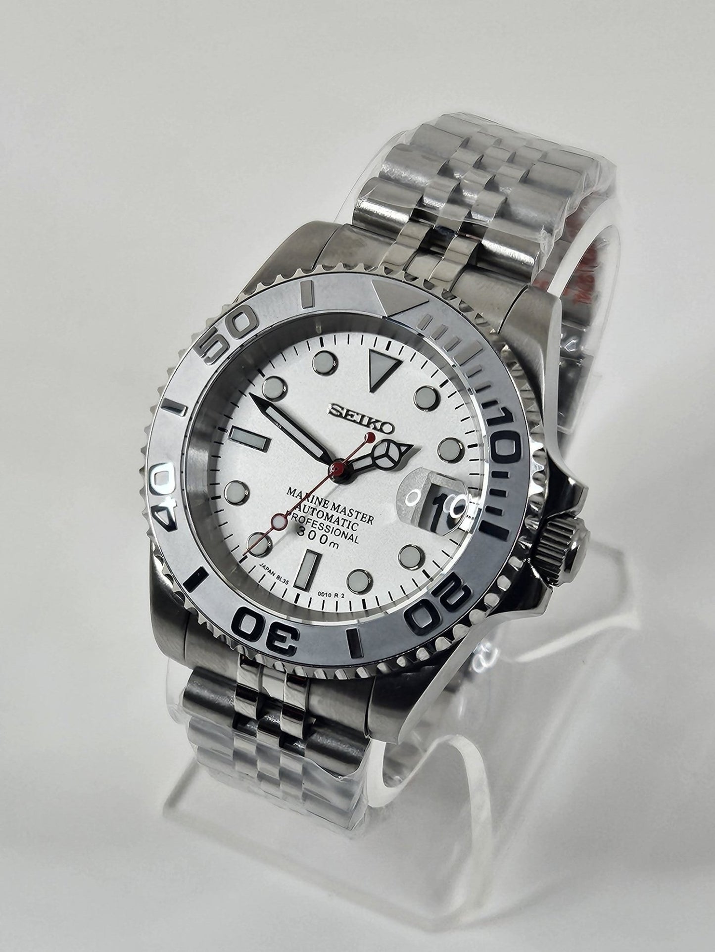 Seiko Custom Mod Watch Build- White Dial with Silver Ceramic Bezel powered by NH35 Automatic Movement - Sunshine Custom Watch