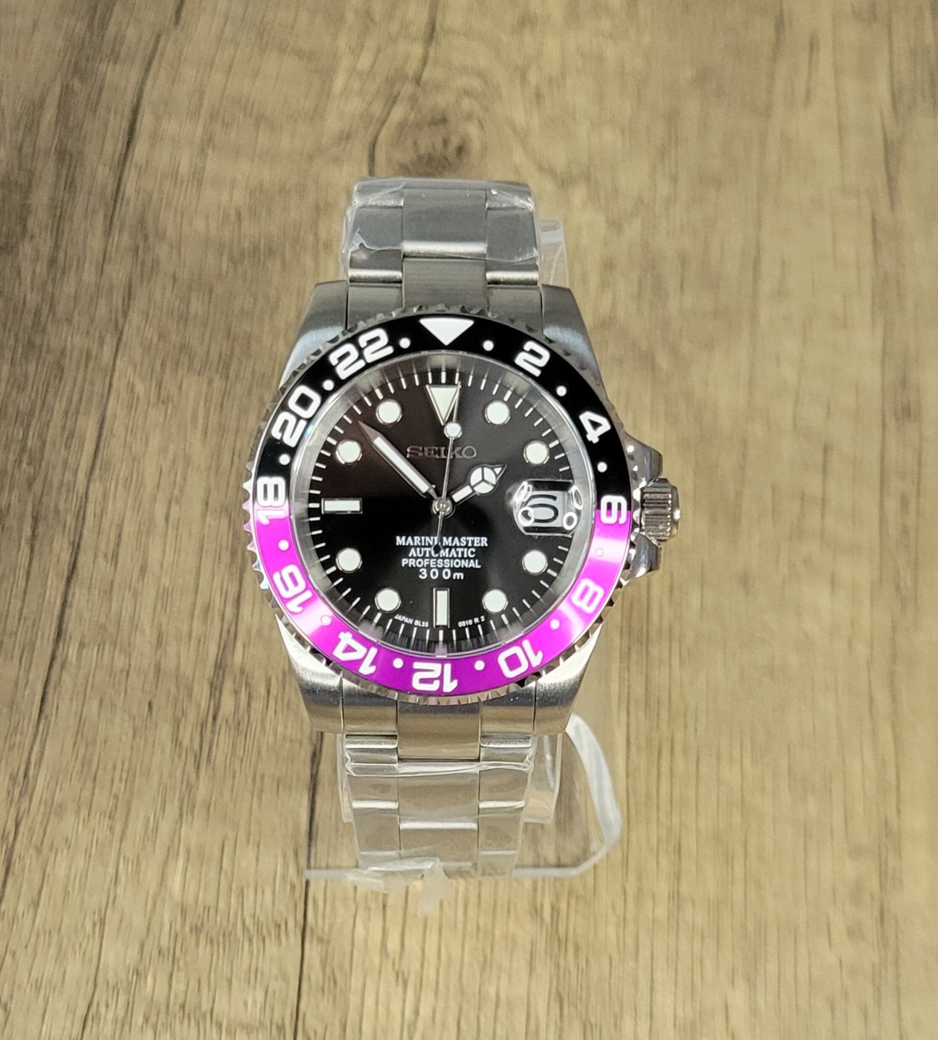 Seiko Custom Mod Watch, "Joker" Purple/Black Ceramic Bezel, Sapphire w/Cyclops- NH35A - Sunshine Custom Watch